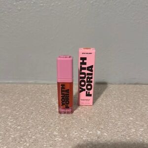 Radiant Pink Blush Makeup for a Flawless Finish